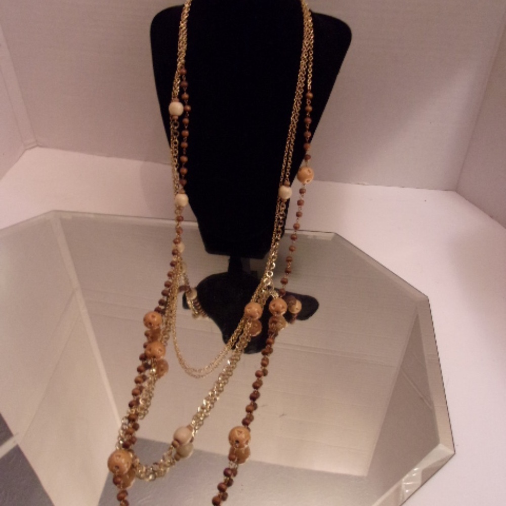 NWTS 1 ESMOR 33" NECKLACE & EARRINGS RETAIL $20